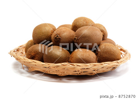 Fresh fruit. Kiwi isolated on a white background. Fresh fruit. Kiwi isolated on a white background. 8752870