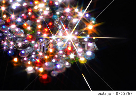 煌めくスワロフスキー 8755767