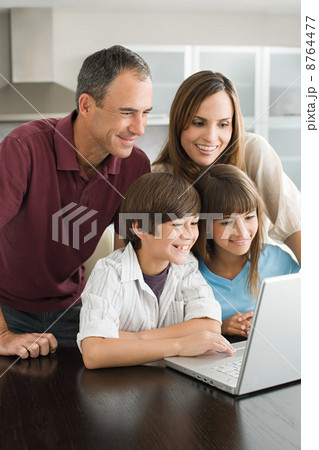 IS098R8A9 IS098R8A9 8764477