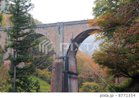 めがね橋 (群馬県安中市松井田町) めがね橋 (群馬県安中市松井田町) 8771354