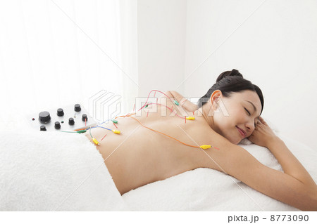 鍼治療　　　 8773090