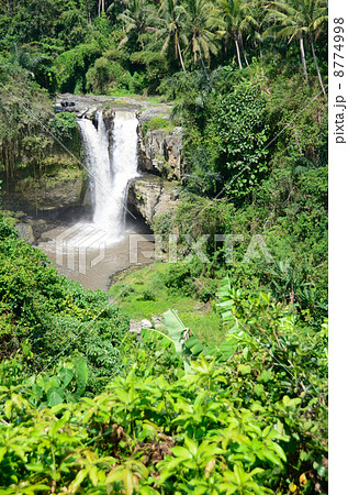 トゥグヌンガン滝 トゥグヌンガン滝 8774998