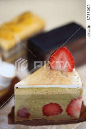 ケーキ(ピスタチオケーキ) ケーキ(ピスタチオケーキ) 8783009