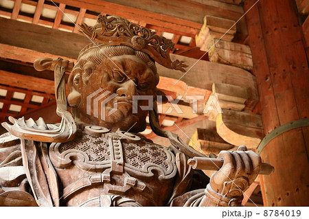 東大寺の広目天像 8784019