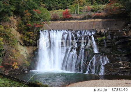 秋の龍門の滝（栃木県） 8788140