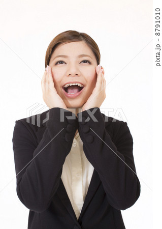 喜ぶ新入社員 8791010