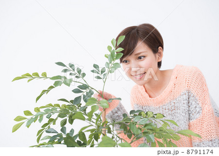 女性と植物 女性と植物 8791174