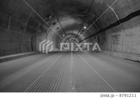 トンネル 8791211