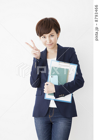 勉強する女性　  8793466