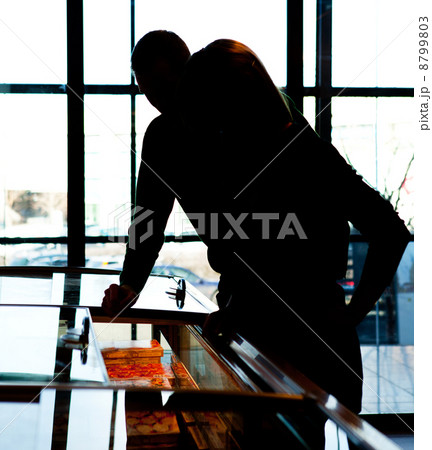 Supermarket Silhouette of Couple 8799803
