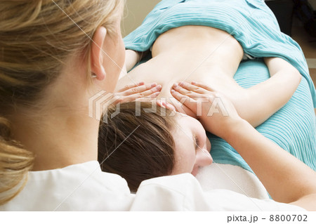 Shoulder Massage 8800702