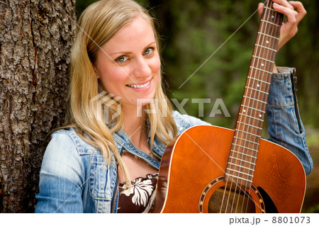 Woman with Guitar Woman with Guitar 8801073