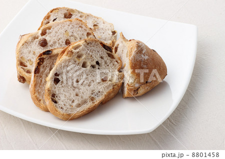 パン 8801458