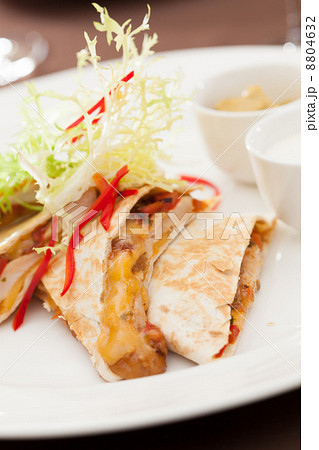 kebab sandwich with chicken and cheese 8804632