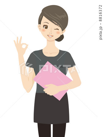 OKする女性スタッフ 8816372