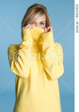 Sweater Girl 8820902