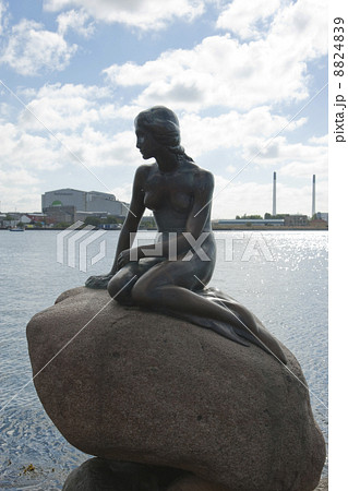 人魚姫の像 8824839