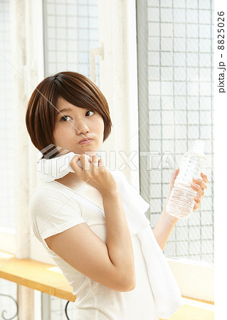 女性 8825026