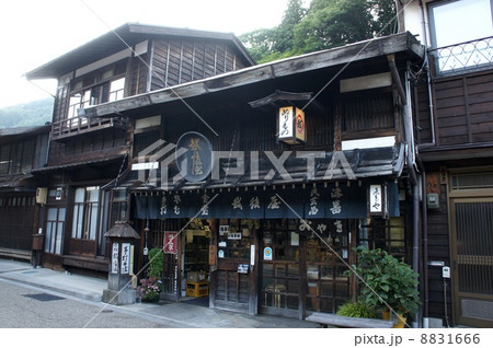 時代劇のような街並み　奈良井宿 8831666