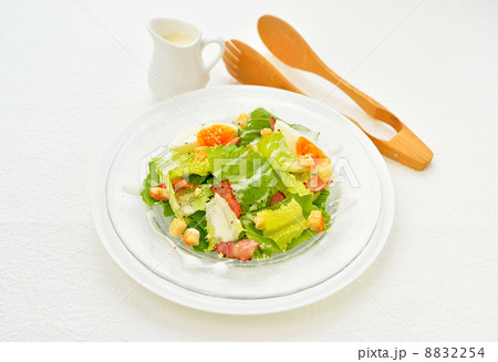 シーザーサラダ(※ロメインレタス使用)。 シーザーサラダ(※ロメインレタス使用)。 8832254