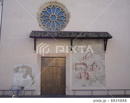 教会の入り口 8834888