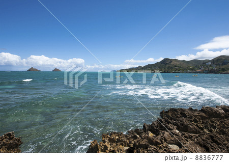 フラットアイランドからラニカイビーチ(オアフ島）ハワイを望む-1 8836777