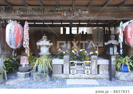 東京都・八百屋於七の墓 8837835