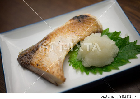 ブリの塩焼き 8838147