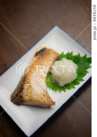 ブリの塩焼き 8838148