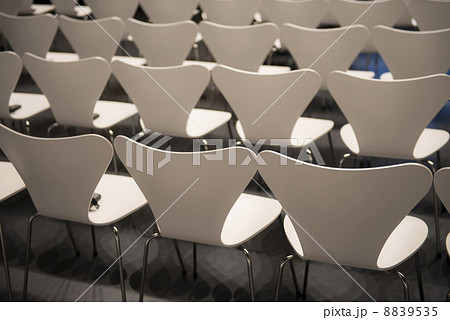 椅子の列 椅子の列 8839535