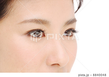 若い女性の目 若い女性の目 8840048