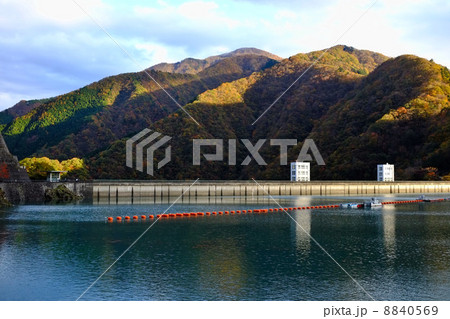 秋の奥多摩 8840569