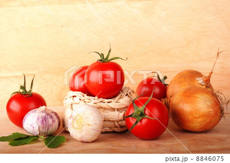 tomatoes tomatoes 8846075