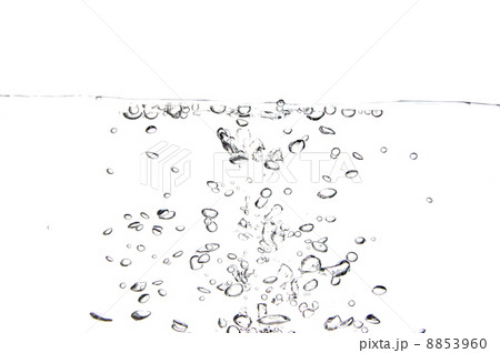 fresh water with bubbles 8853960