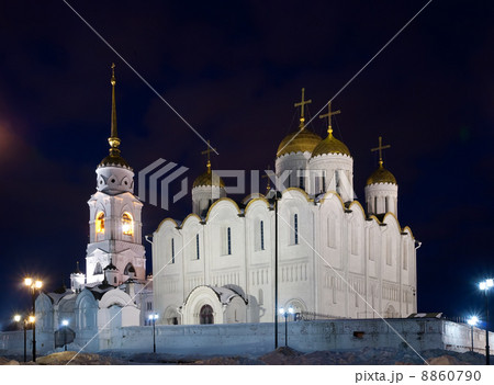 Assumption cathedral in night Assumption cathedral in night 8860790