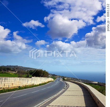 road through cliffs 8861132