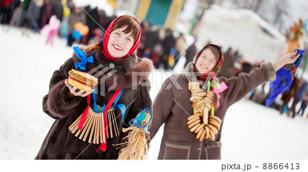 happy girls plays during Shrovetide 8866413