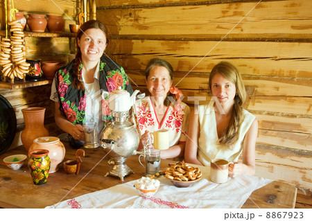 women having tea 8867923