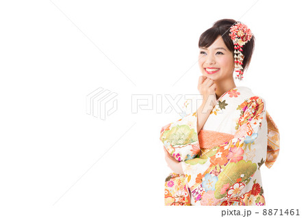 振袖を着た女性 振袖を着た女性 8871461