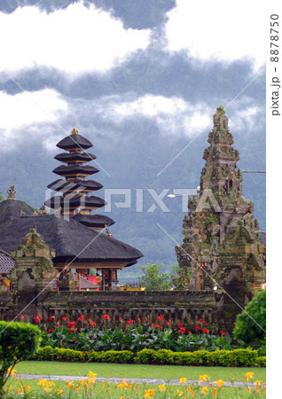 バリ島 ウルン・ダヌ・ブラタン寺院 バリ島 ウルン・ダヌ・ブラタン寺院 8878750