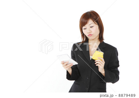 お金に困る女性 お金に困る女性 8879489