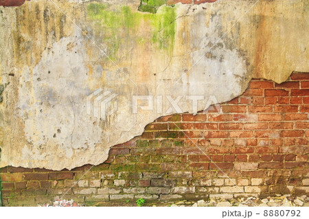 old ruin brick concrete wall 8880792