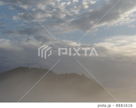 霧中の楼閣 8881616