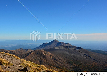 霧島連山韓国岳(からくに岳)山頂より望む霧島の山々 霧島連山韓国岳(からくに岳)山頂より望む霧島の山々 8882183