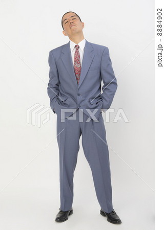 強面の男性 強面の男性 8884902