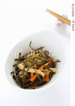 切り昆布の煮物 8893476