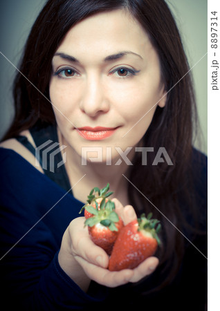 8897314
