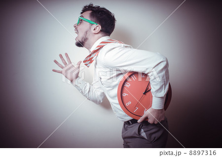 8897316