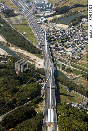 新東名豊田東ジャンクション近くの豊田アローズブリッジの写真素材