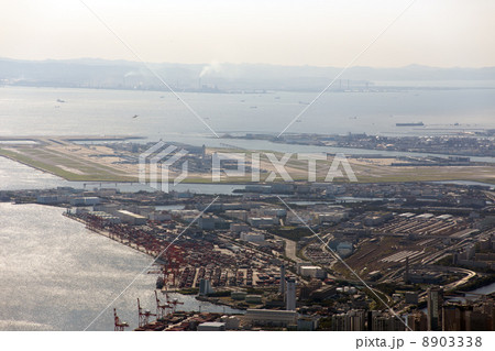 羽田空港を空撮 8903338